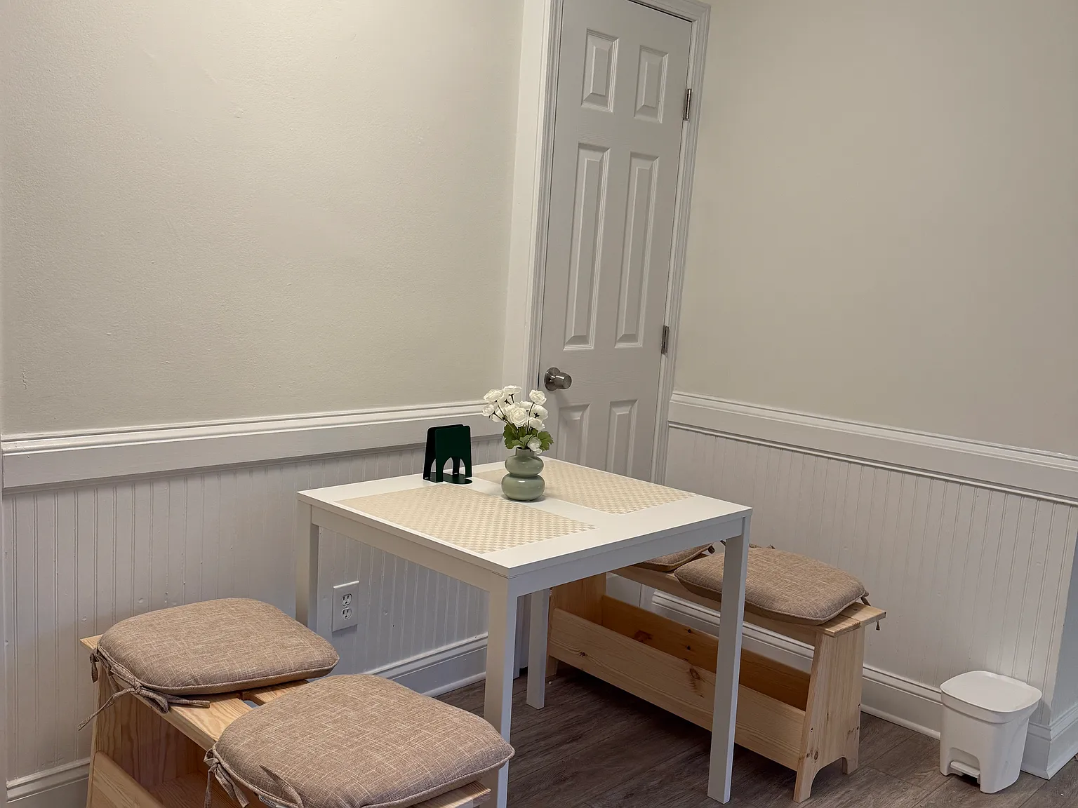 821 Barnett St NE — Photo 1