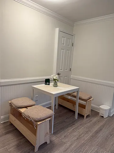821 Barnett St NE #1 Photo 1