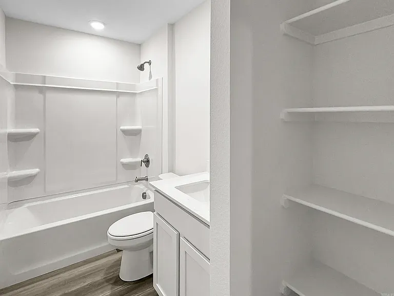 6312 Warwick Dr — Photo 3
