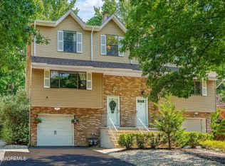 15 Lone Star Ln, Manalapan, NJ 07726