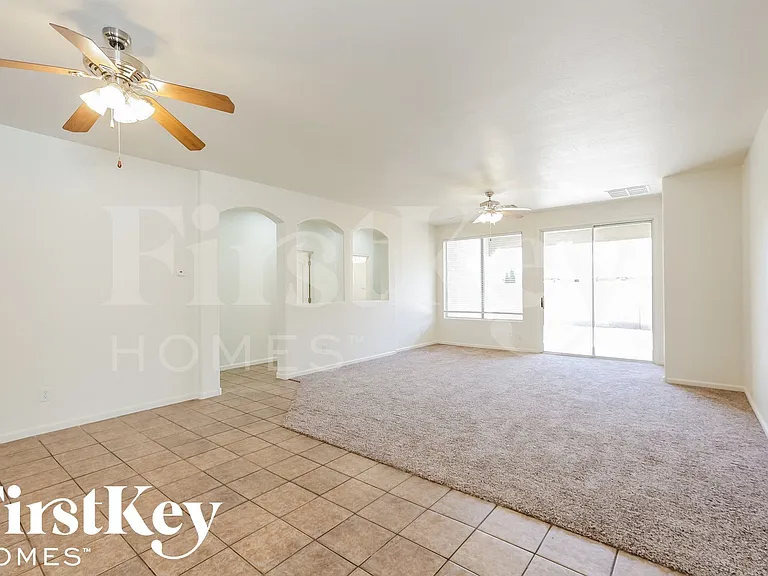 17363 W Elaine Dr — Photo 4