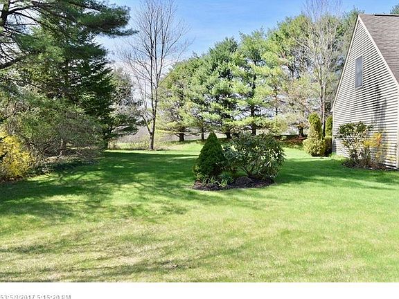 4th image of 14 Cedarbrook E #14