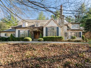 6 Fir Tree Ln, Asheville, NC 28803