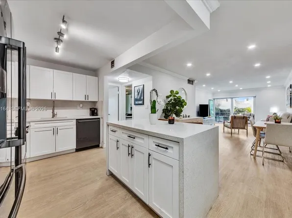 9225 SW 87th Ave APT A12, Miami, FL 33176