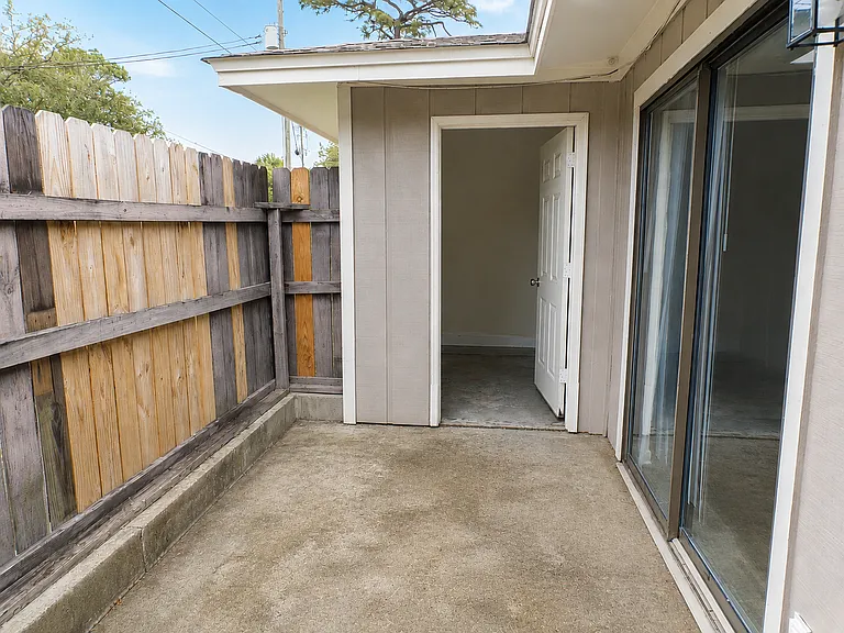 5207 Charbar Dr #B — Photo 14