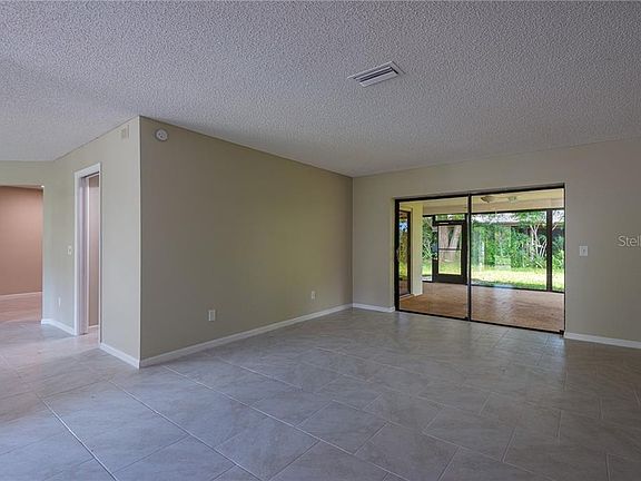 3rd image of 9116 Regents Park Dr