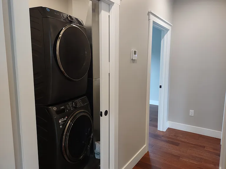 300 W Crawford Ave — Photo 44
