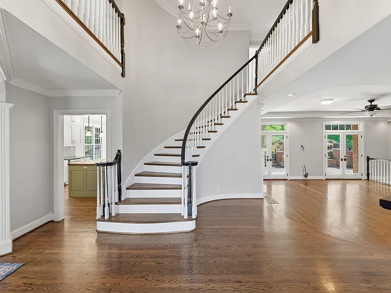 710 Ashley Run — Photo 4