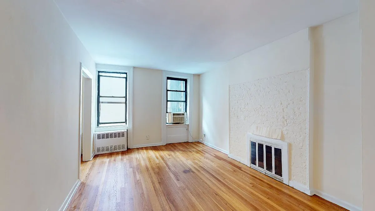 Building Photo - 959 2nd Ave #3B