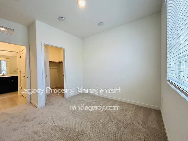 8057 Moongate Way — Photo 9