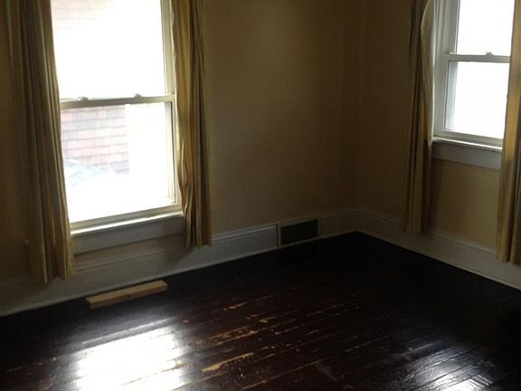 4th image of 1705 Frances Ave