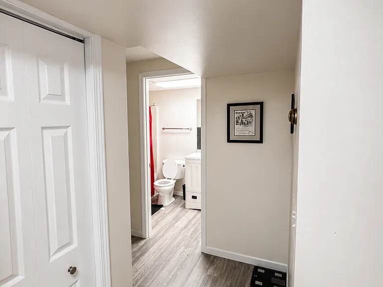408 Forest St — Photo 4