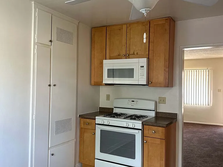 Ponderosa Apartments — Photo 22