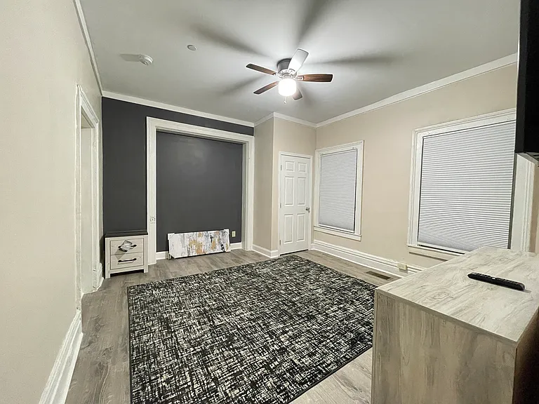 516 N Broadway #101 — Photo 13