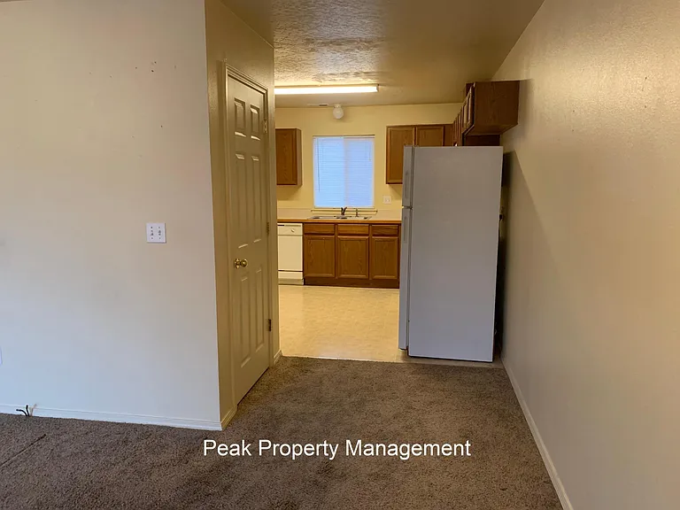 106 Hunter Ct #101 — Photo 4