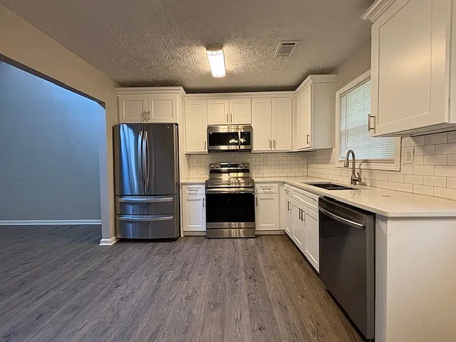 2 bed, 924 sqft, $1,300 — Photo 4