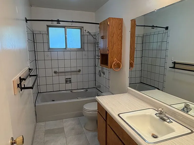 2636 Hickory Dr — Photo 13