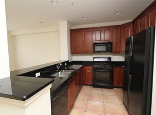 95 Abbie Ct, West New York, NJ 07093