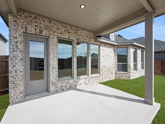 4th image of 470 Red Maple Rd