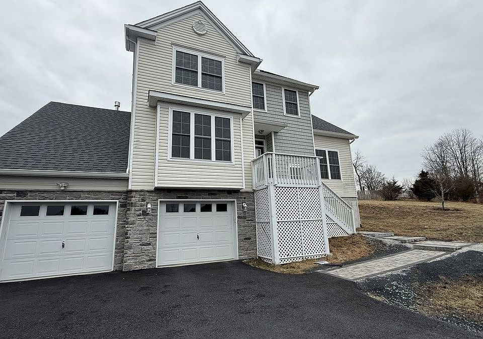 1st image of 584 Westlake Dr
