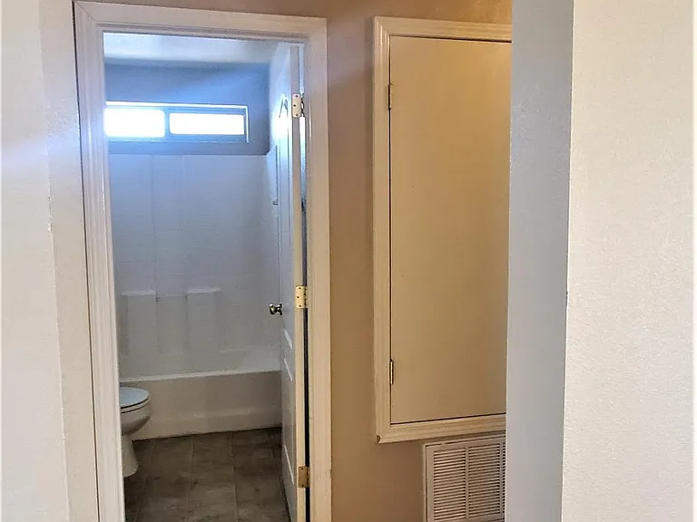 3408 Blue Earth Ln #C — Photo 15