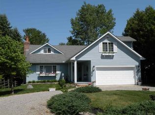 4677 Lakeshore Rd, Lexington, MI 48450