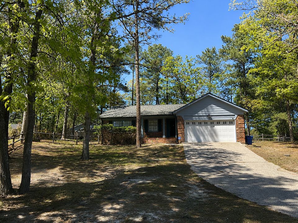 1st image of 302 Reid Ct