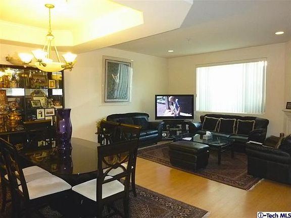 2nd image of 2716 Honolulu Ave APT 109