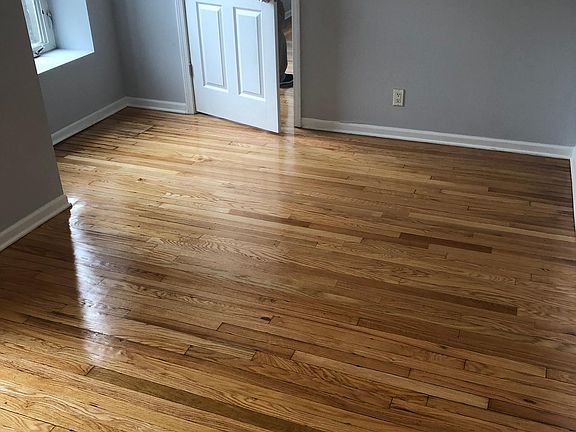 4th image of 2566 N Lincoln Ave APT 303