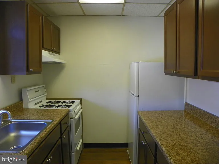 514 S High St #4 — Photo 9