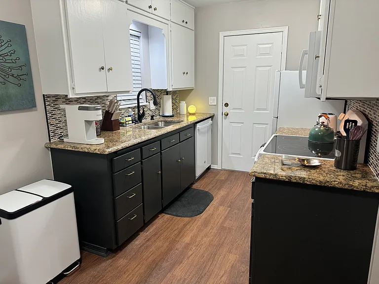 410 N Peters Ave — Photo 13