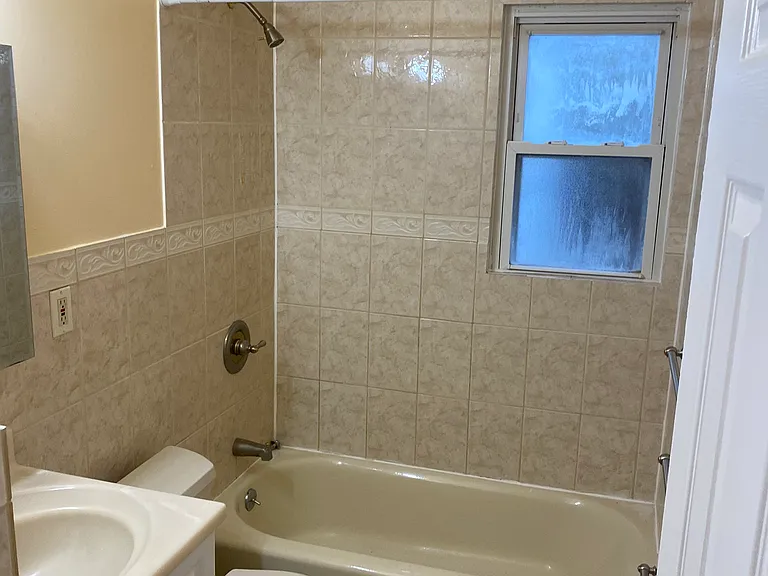 27 Woods Ave #1F — Photo 21