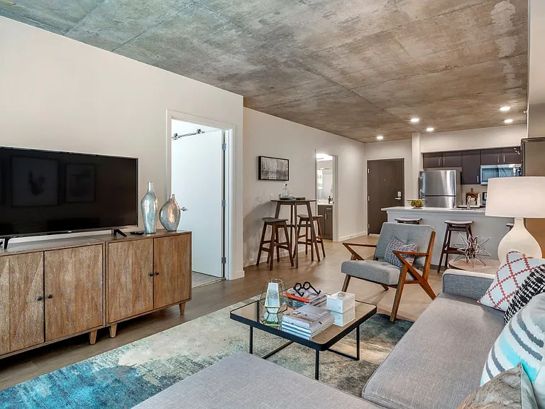 Stadium Apartments — Photo 10