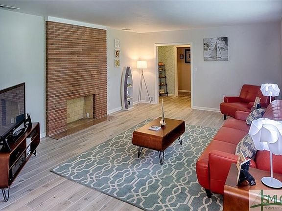 5th image of 310 La Fayette Cir