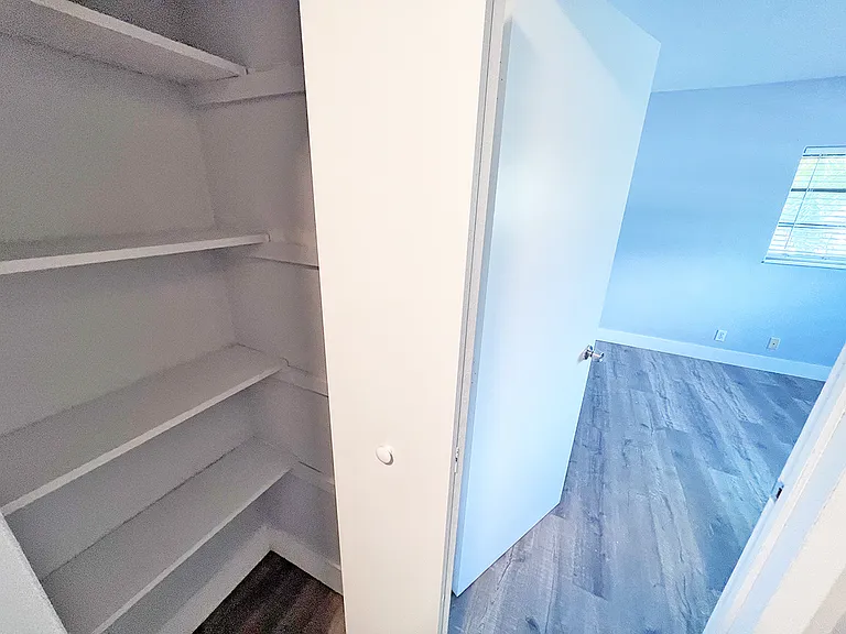 312 NE 15th Ave — Photo 13