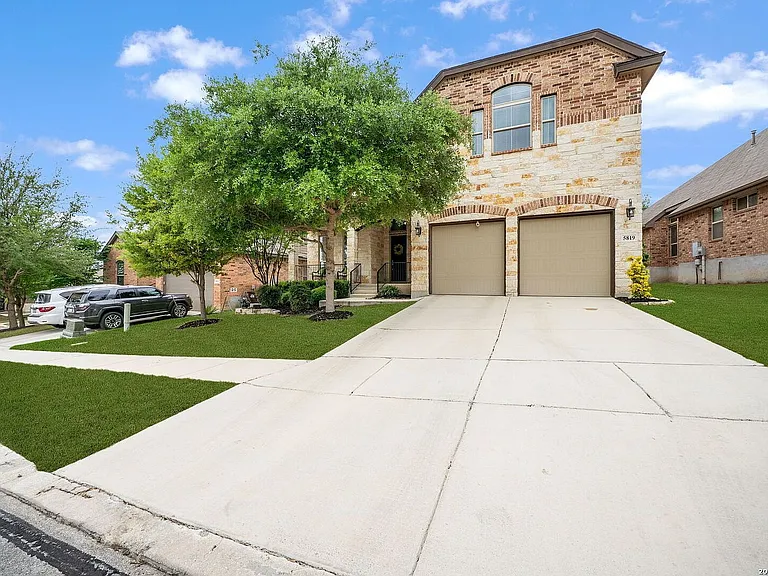 5819 Sweetwater Way — Photo 4