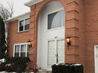 8 Heritage Rd W, Buffalo, NY 14221