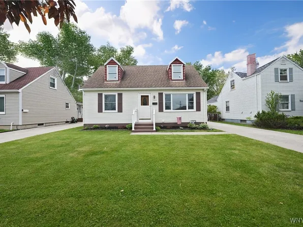 286 McNaughton Ave, Cheektowaga, NY 14225