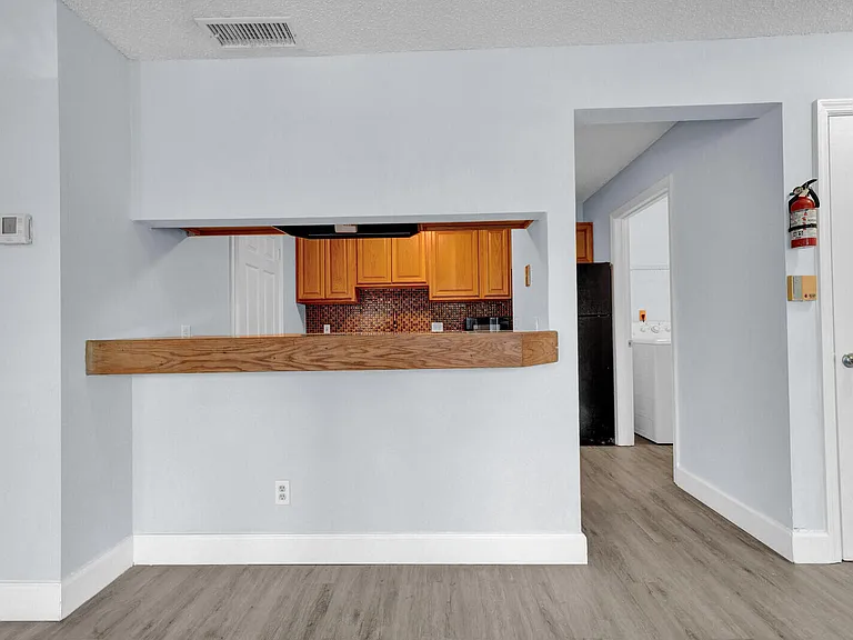 2301 N Congress Ave #25 — Photo 8