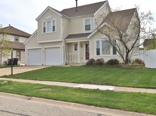 31 Fillmore Ln, Streamwood, IL 60107