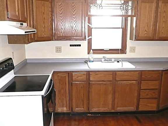 4th image of 513 S 1st St