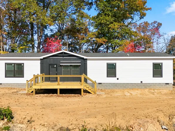15917 Flags Rd, Saint Paul, VA 24283