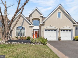 19 Monte Carlo Dr, Hamilton, NJ