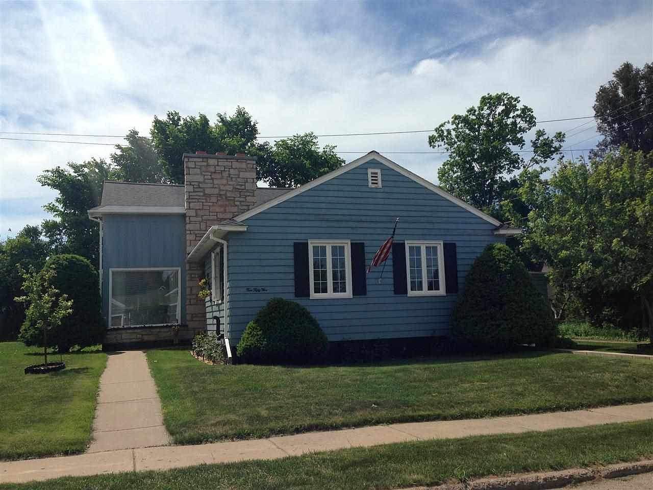 455 Oak St, Ishpeming, MI 49849 Zillow