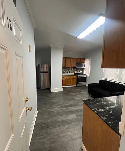 301 Maple St #2 — Photo 4
