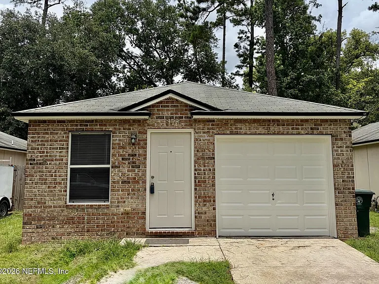 8173 Woods Ave — Photo 1