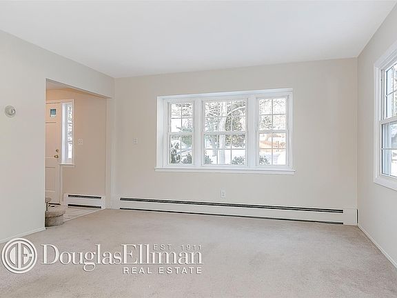 4th image of 34 Seville Ln
