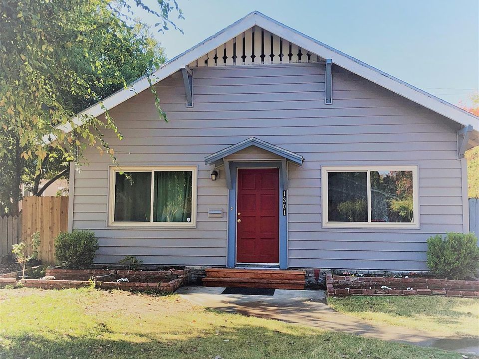 1st image of 1301 N Roosevelt Ave