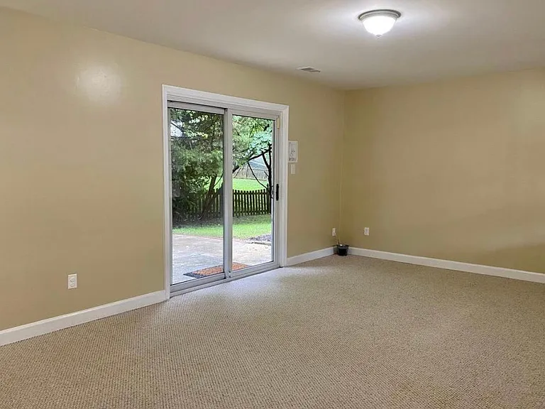 1040 Warbler Pl #MC — Photo 30