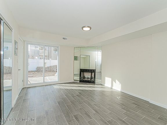 4th image of 36 Donley Ave